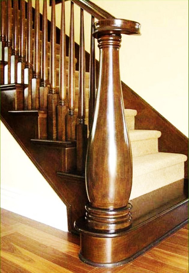 Cầu thang gỗ 13 trong catalog cầu thang gỗ của Cầu Thang Đẹp Miền Bắc