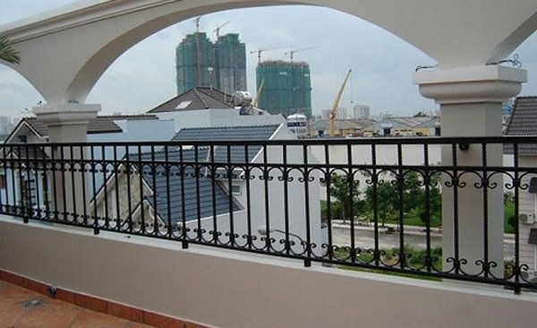 Lan can sắt 04 trong catalog lan can sắt nghệ thuật của Cầu Thang Đẹp Miền Bắc