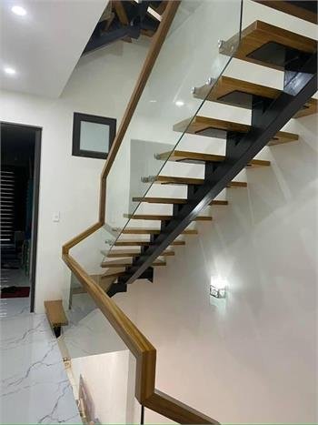Bậc gỗ 13 trong catalog bậc gỗ của Cầu Thang Đẹp Miền Bắc